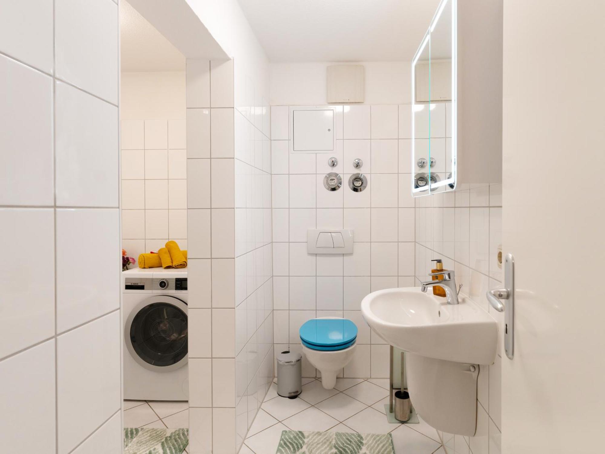 Schlosskoenig - Modernes & Zentrales Apartment Mit Balkon Und Arbeitsplatz Schwerin  Eksteriør billede