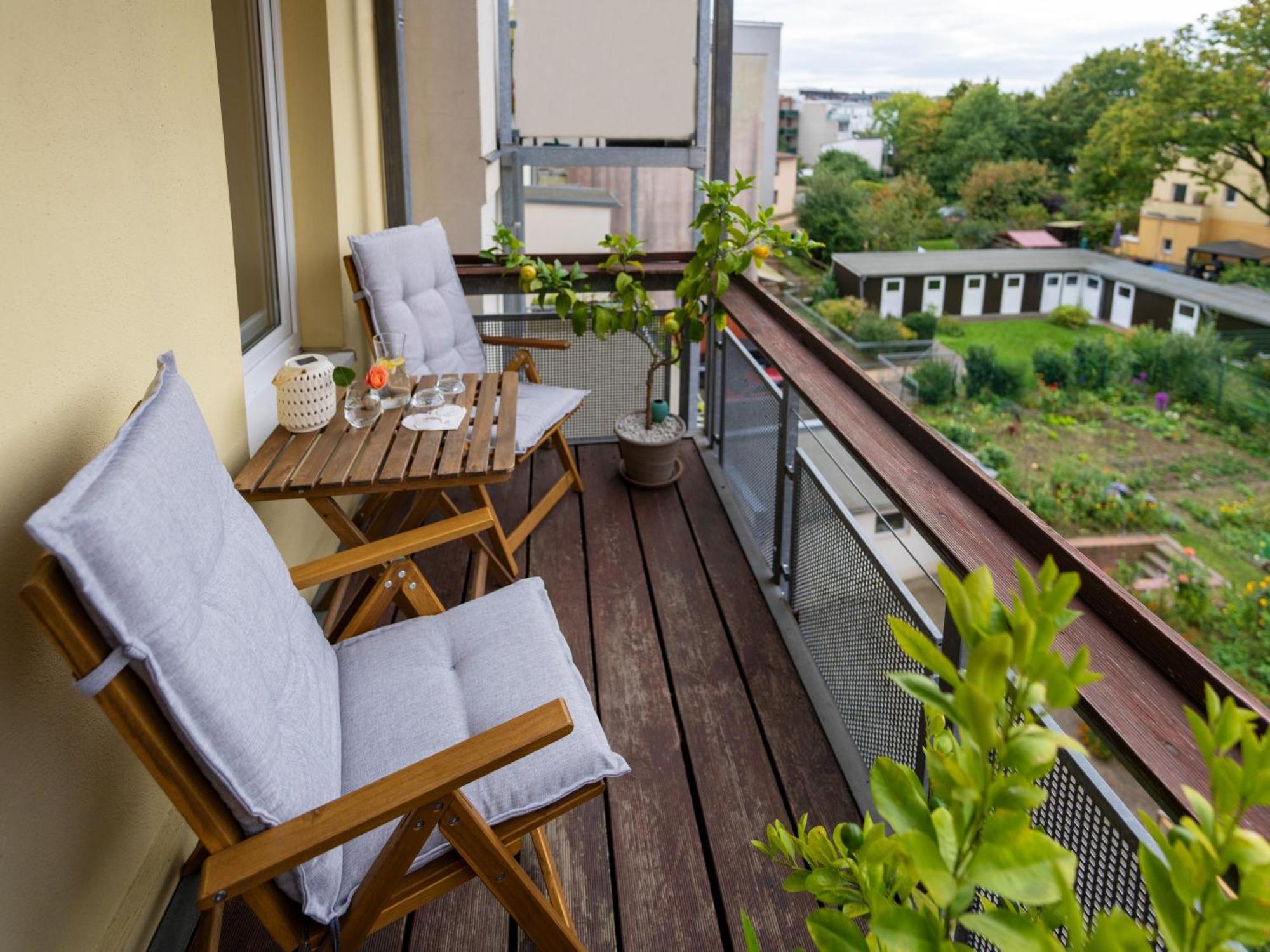 Schlosskoenig - Modernes & Zentrales Apartment Mit Balkon Und Arbeitsplatz Schwerin  Eksteriør billede