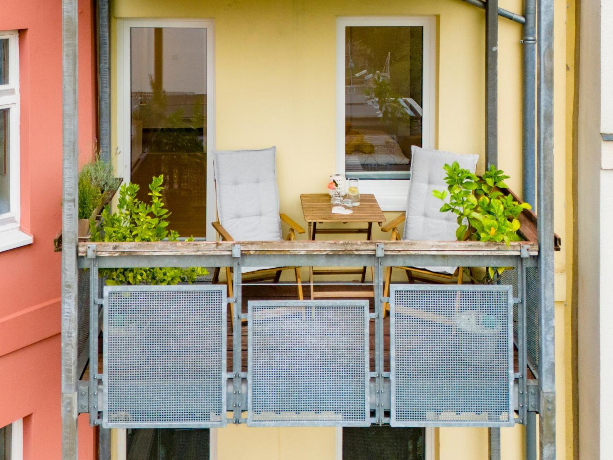 Schlosskoenig - Modernes & Zentrales Apartment Mit Balkon Und Arbeitsplatz Schwerin  Eksteriør billede